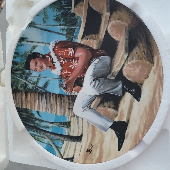 Vintage Elvis Presley collectors plate - Picture 1 of 7
